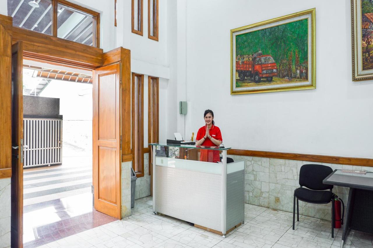 Oyo 1209 Tirtasari Nice Guesthouse Bandung Eksteriør billede