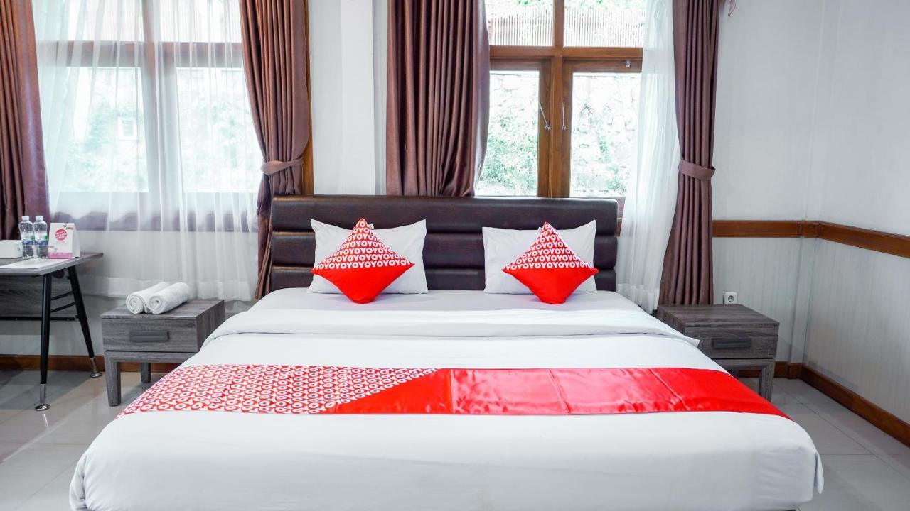 Oyo 1209 Tirtasari Nice Guesthouse Bandung Eksteriør billede