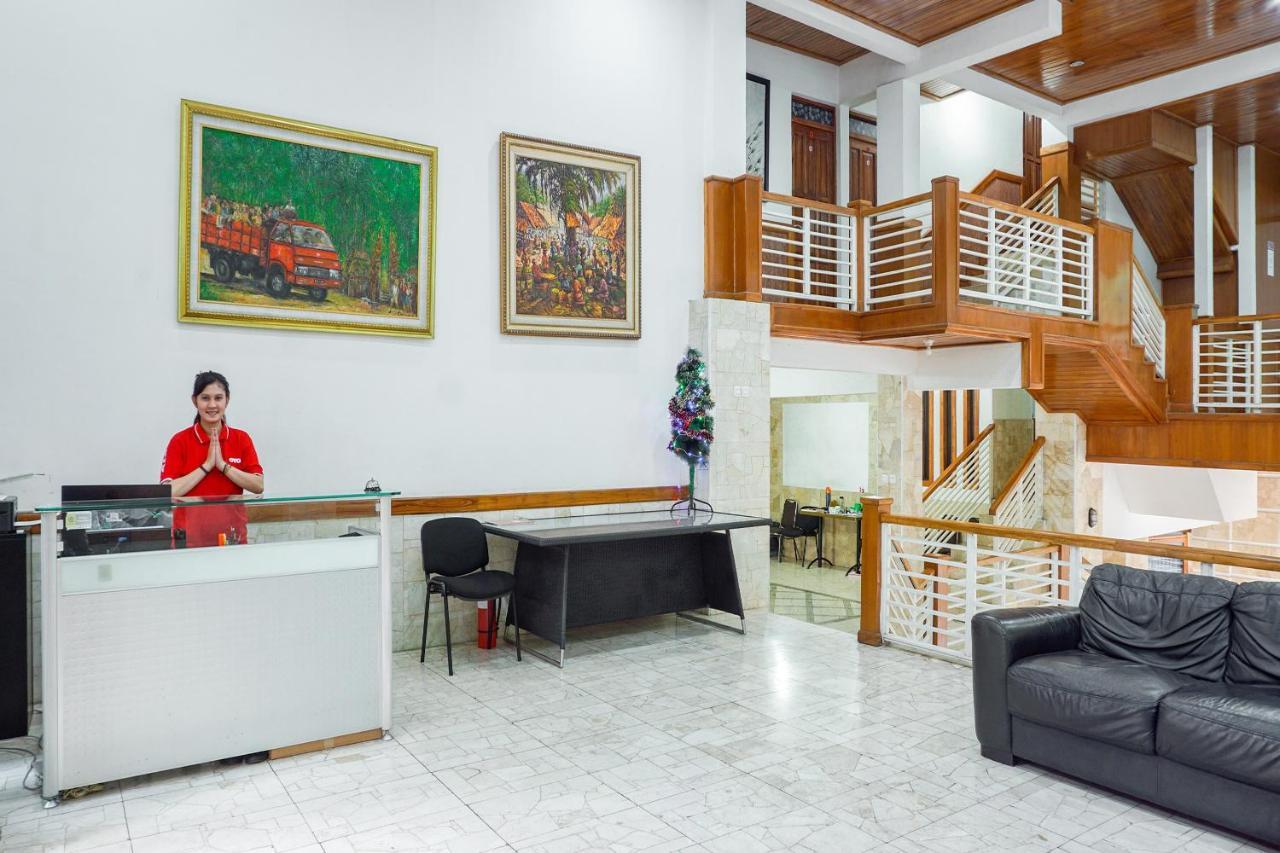 Oyo 1209 Tirtasari Nice Guesthouse Bandung Eksteriør billede