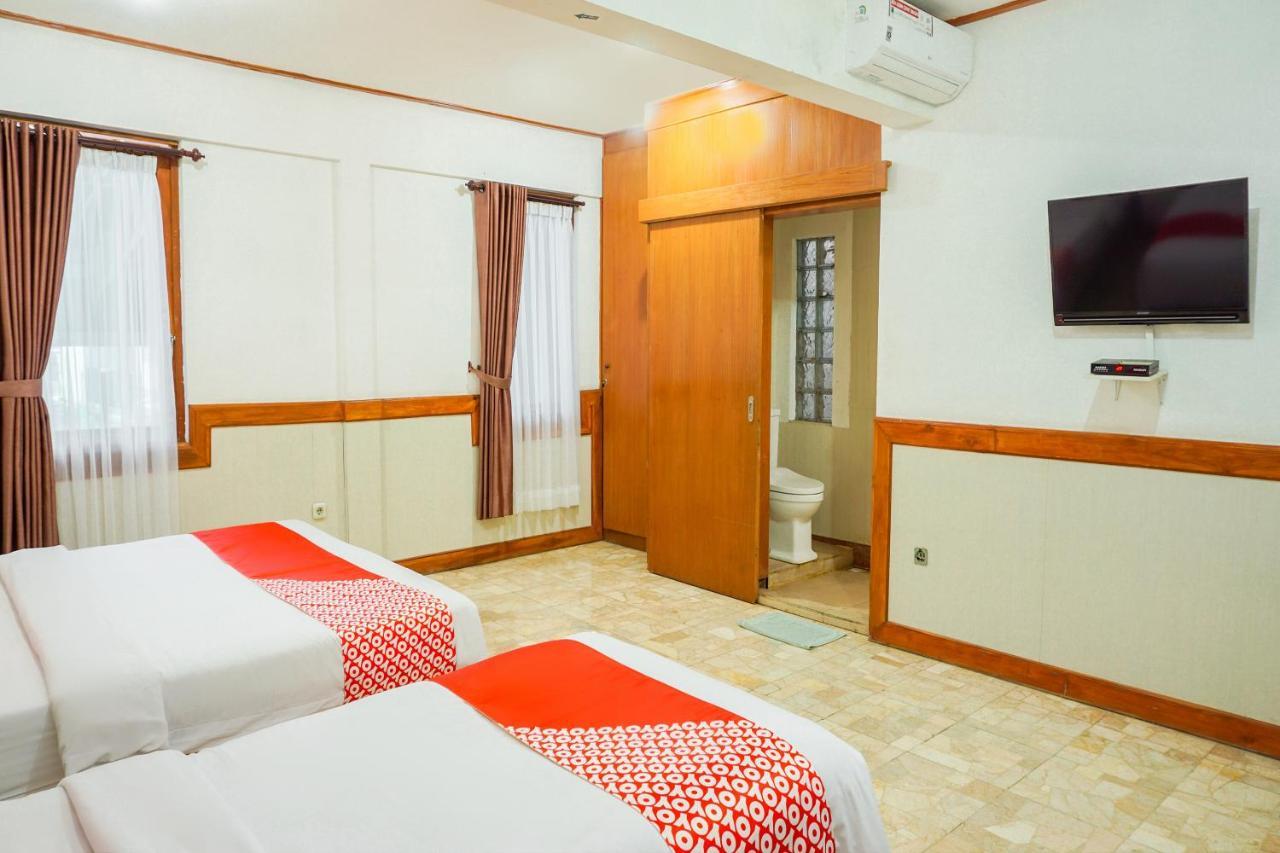 Oyo 1209 Tirtasari Nice Guesthouse Bandung Eksteriør billede